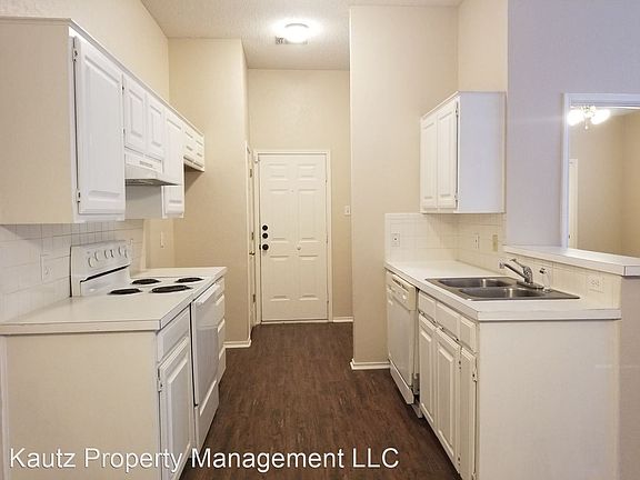 3rd image of 6408 Valleybrooke Ct