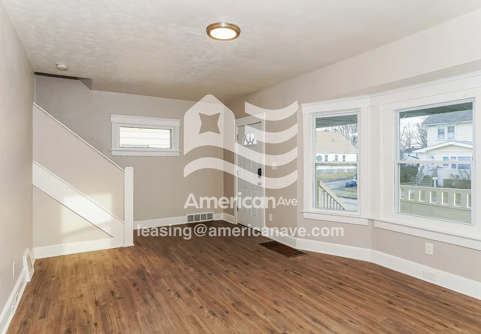 3 bed, 1.0 bath, 1188 sqft, $1,325 — Photo 2