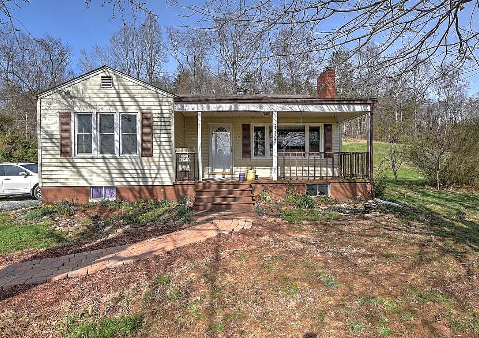 1st image of 724 Brookhaven Dr