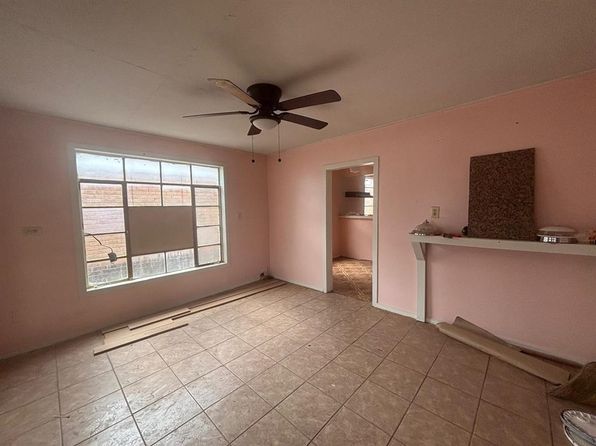 laredo-texas-448056051 picture