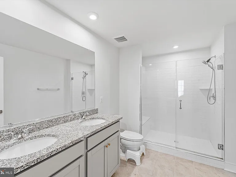 4256 Frost St — Photo 22