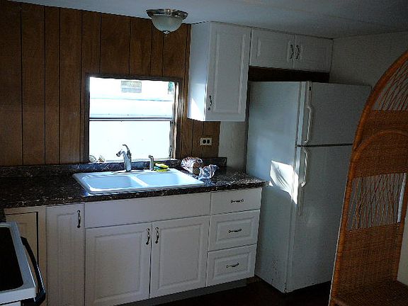 4th image of 316 Malaga Pl
