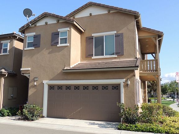 3rd image of 15985 Moonflower Ave