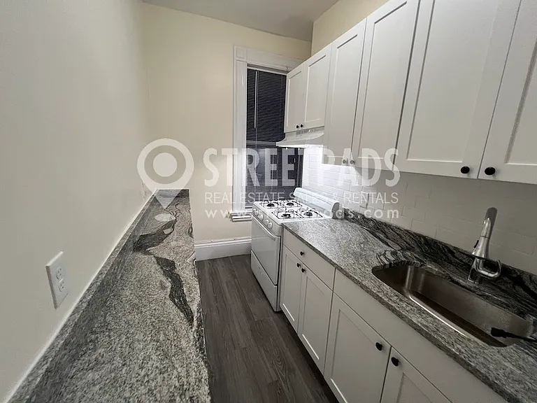 2 Ware St #306 — Photo 3