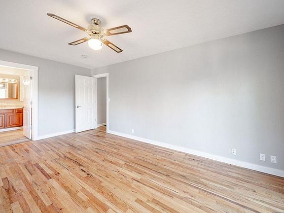 5th image of 2503 Shipman Ln SE