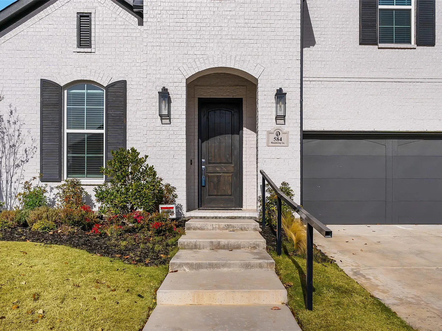 4 bed, 3521 sqft, $3,995 — Photo 2
