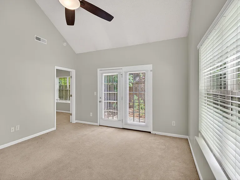 5065 Bartholomews Ln — Photo 22
