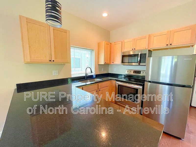 2 bed, 2.0 bath, 984 sqft, $1,675 — Photo 4