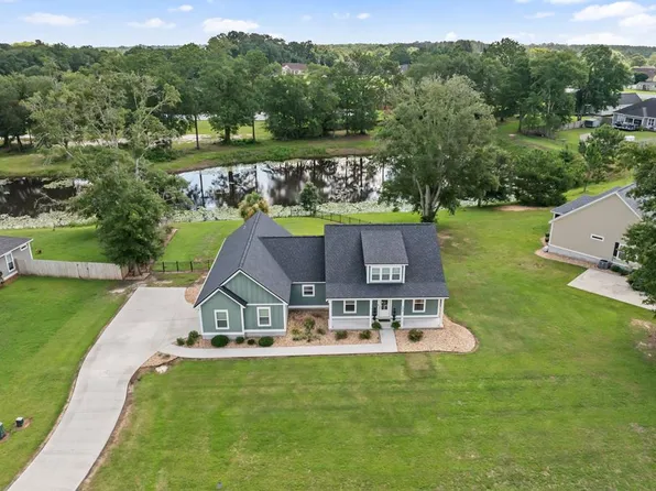 202 Stirrup Ln, Thomasville, GA 31757