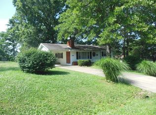 206 E 10th St, Willow Springs, MO 65793
