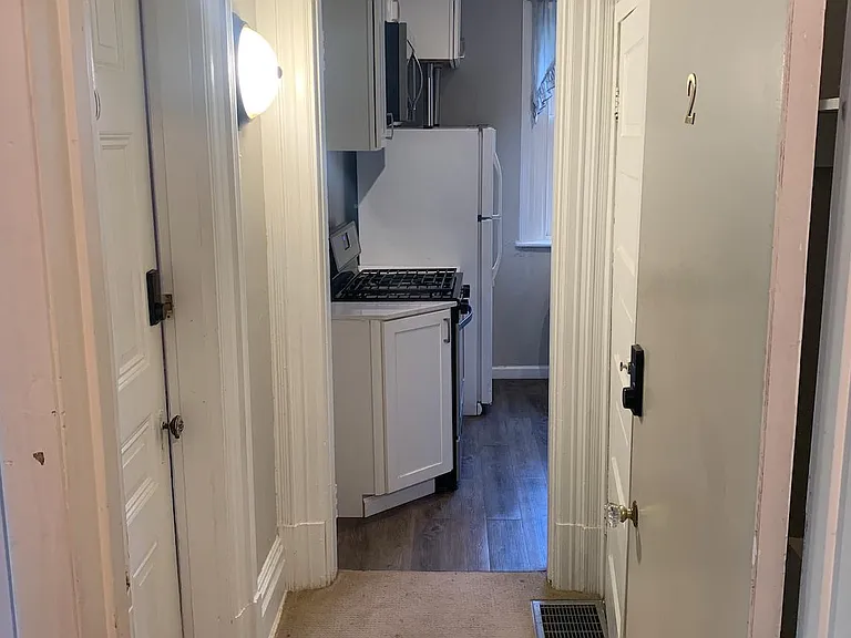 5631 Northumberland St #2 — Photo 10