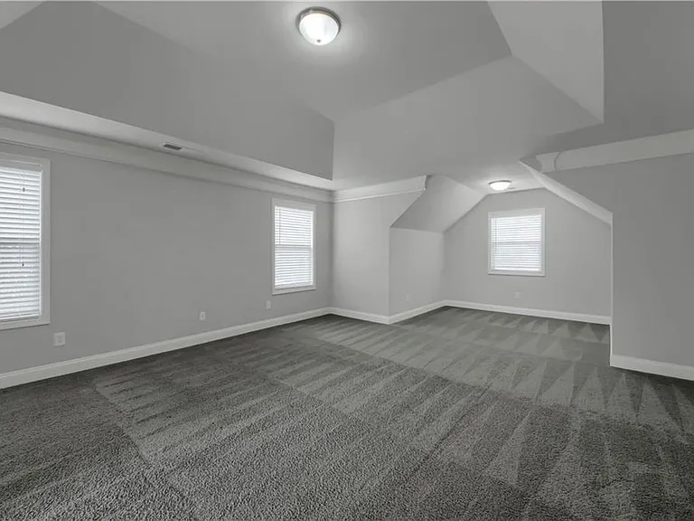551 Wagon Hill Ln — Photo 17