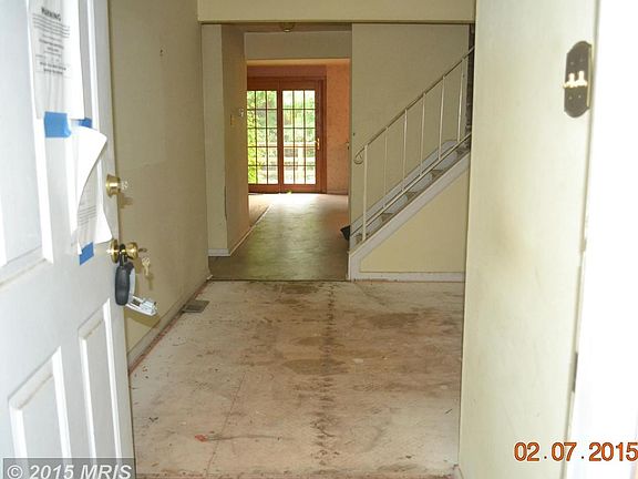 Foyer to family room & deck