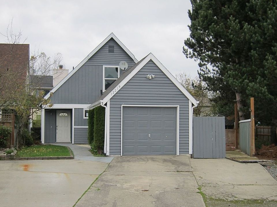 Cute HUD Home on Zero Lot Line