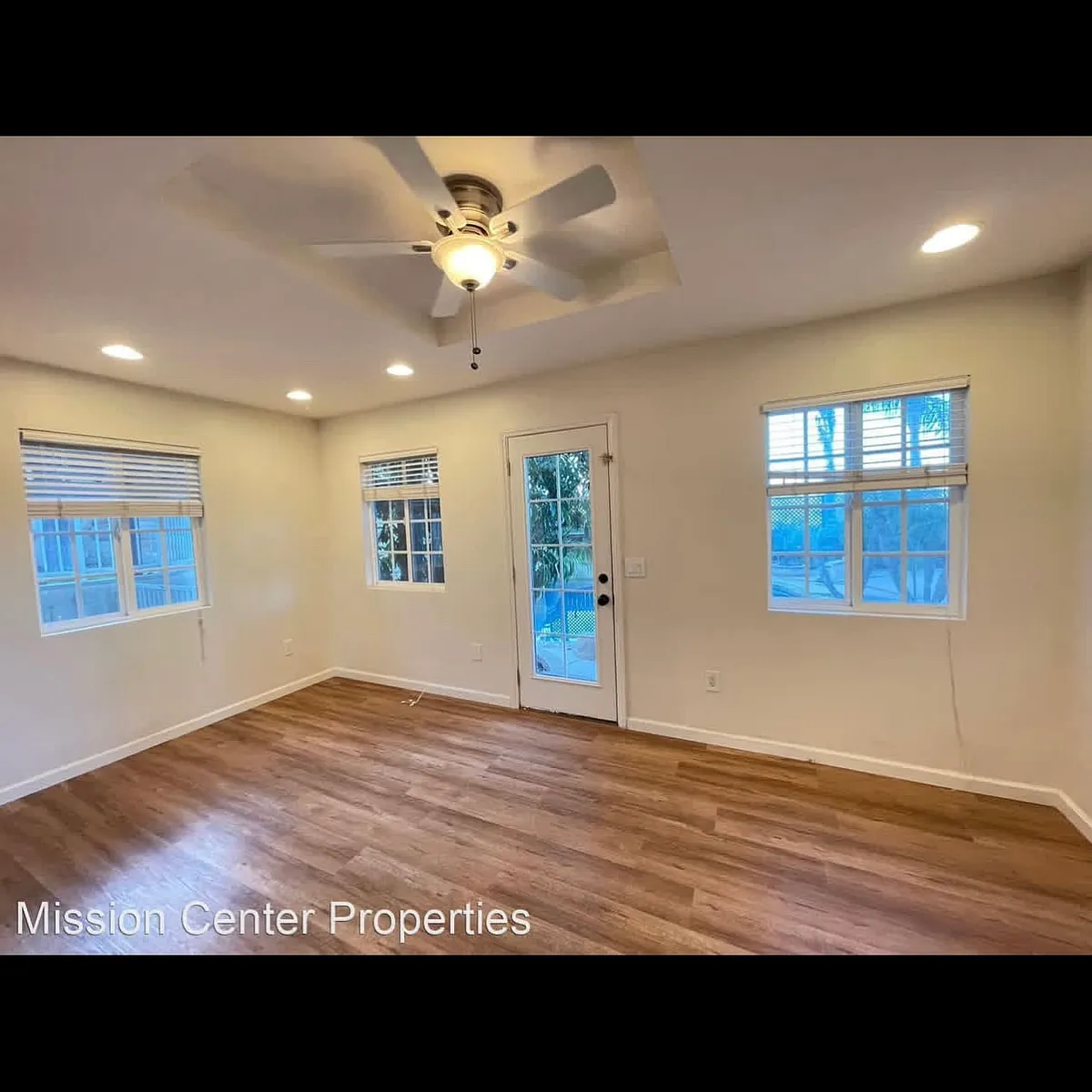 Building Photo - 8710 Los Coches Rd