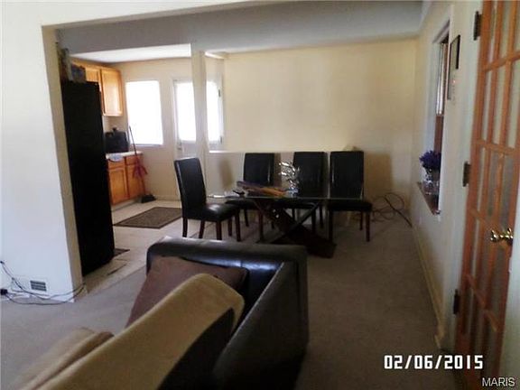 4th image of 9719 Hemlock Dr