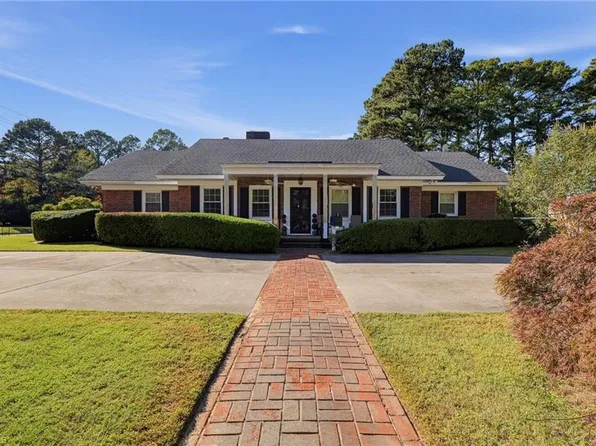 301 Brentwood Dr N, Wilson, NC 27893