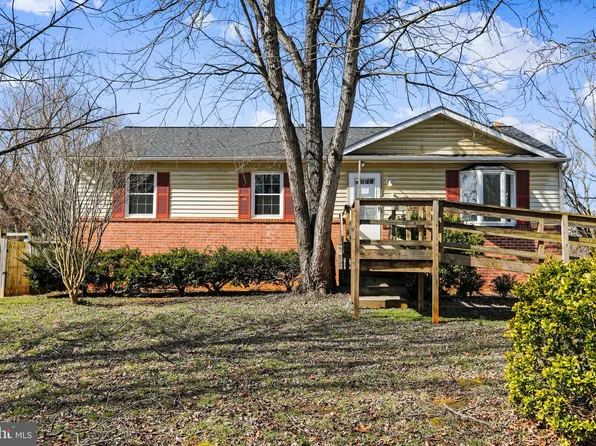 3625 Howellsville Rd, Front Royal, VA 22630