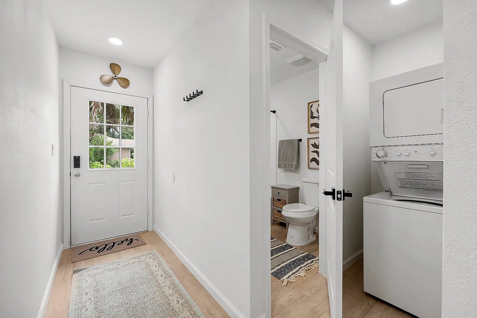340 N Gray Ave — Photo 1