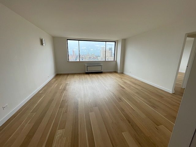 1st image of 45 W 67th St APT 27F