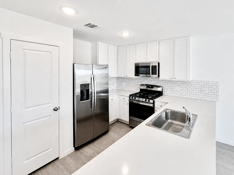 3521 Hilts Trl — Photo 6