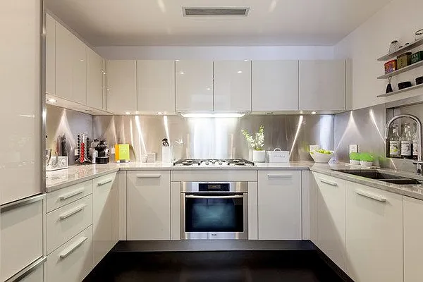 Rented by Compass | media 52