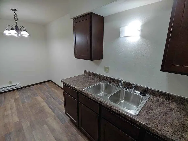 317-319 Kitchen sink_10162025