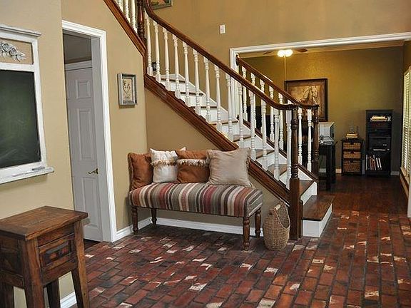 4th image of 214 Shenandoah Ct