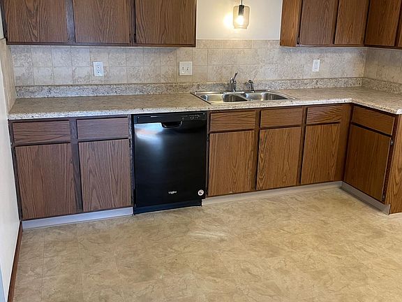 4th image of 8127 Stadler Ave #4