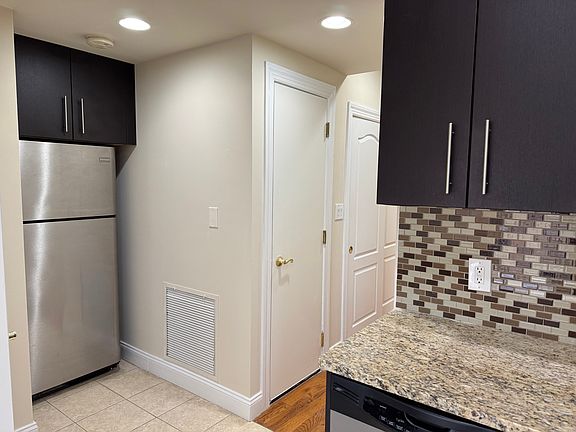 5th image of 4224 213th St #3