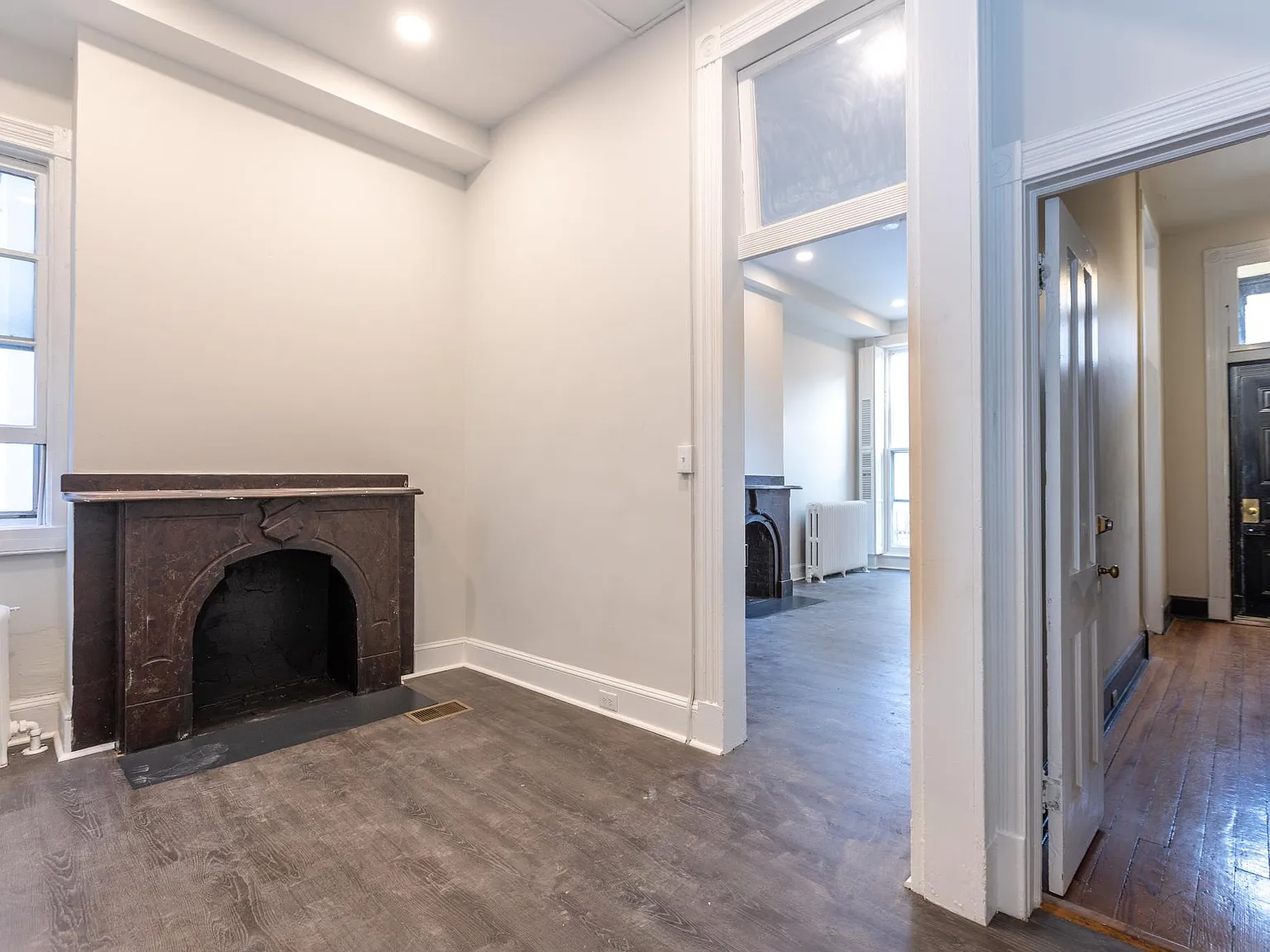 2 bed, 1042 sqft, $2,200 — Photo 4