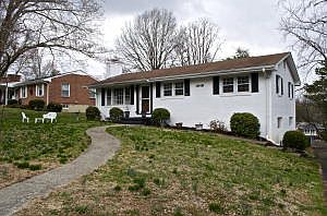 1st image of 1848 Bridle Ln