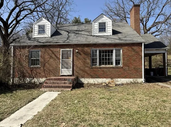 2702 King St NE, Roanoke, VA 24012