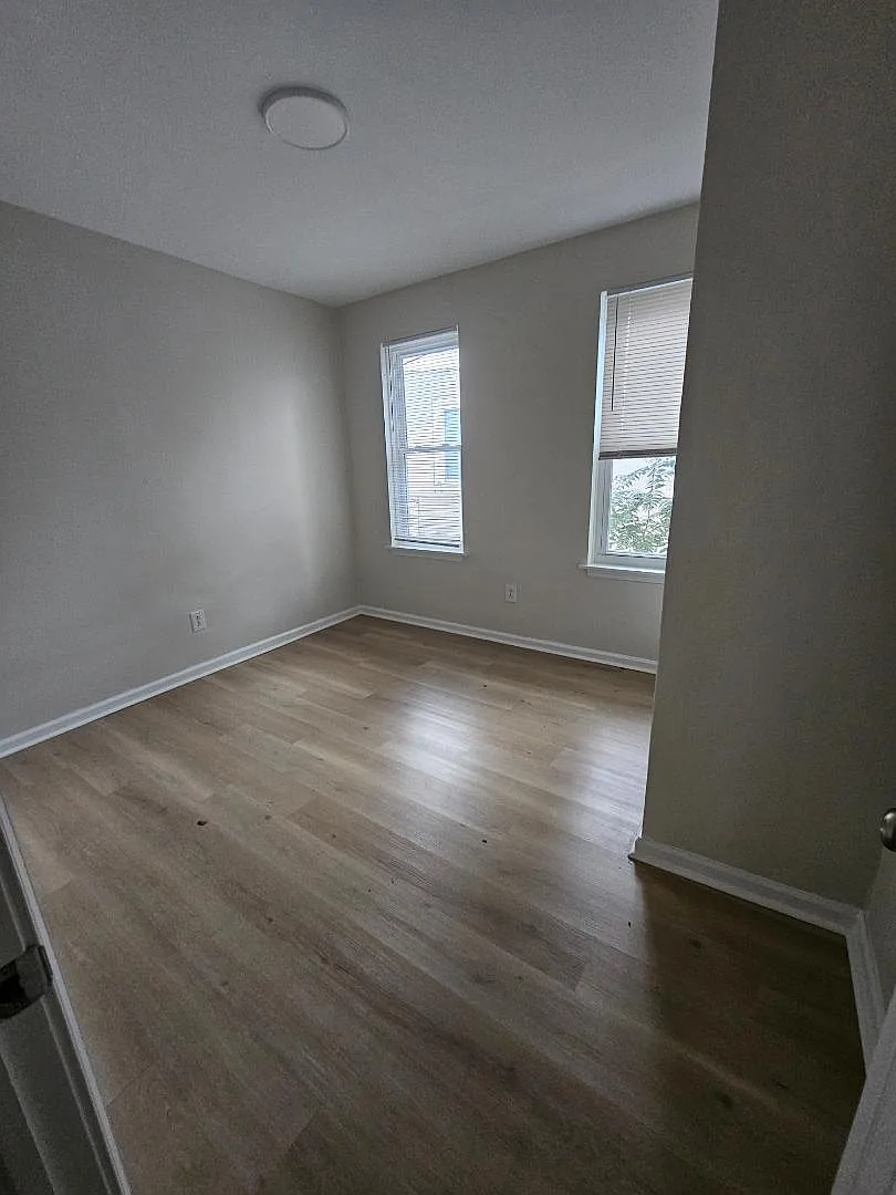 176 W Hansberry St — Photo 1