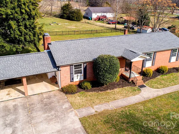 2704 Silvers Ln, Albemarle, NC 28001