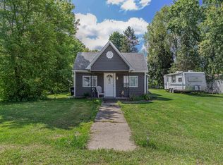 112 E John St, Mesick, MI 49668