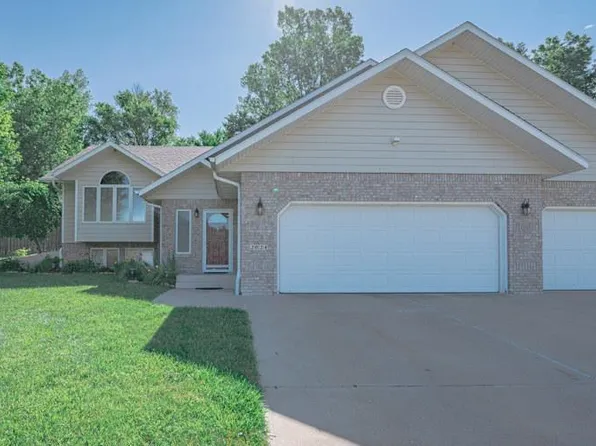 2024 Trinity Ct, Sioux City, IA 51104