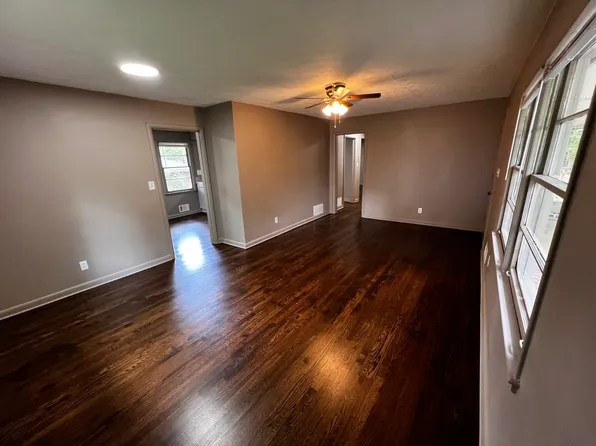 4010 Gladesworth Ln, Decatur, GA 30035