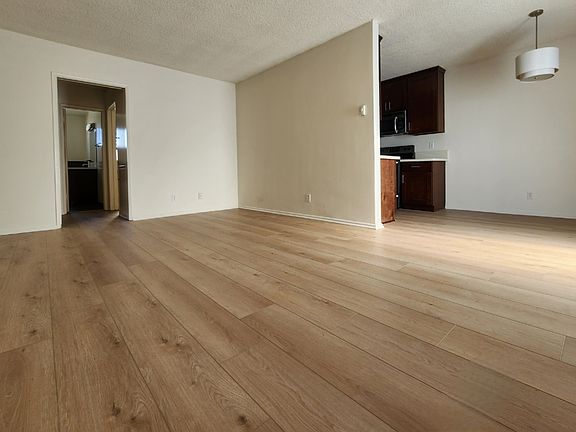 4th image of 1850 Greenfield Ave APT 20