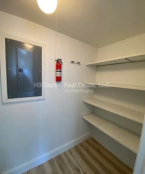 11-17 Kensington Heights — Photo 25