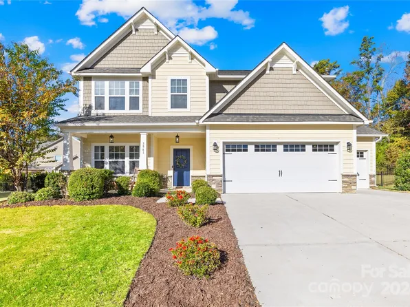 3541 Arnica Ct, Tega Cay, SC 29708