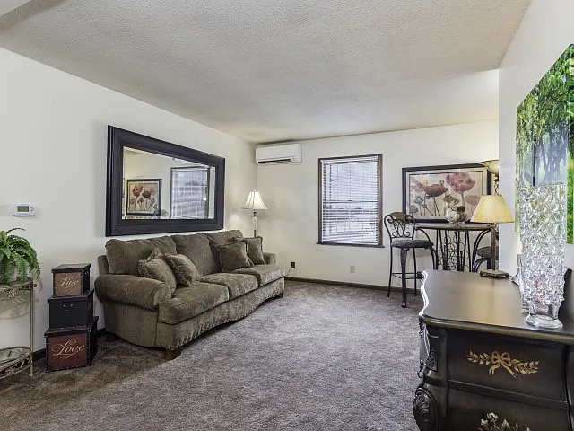 Westgate Apartments — Photo 34