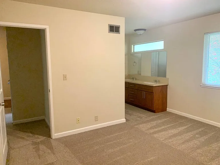 125 Ascot Ct #1 — Photo 10