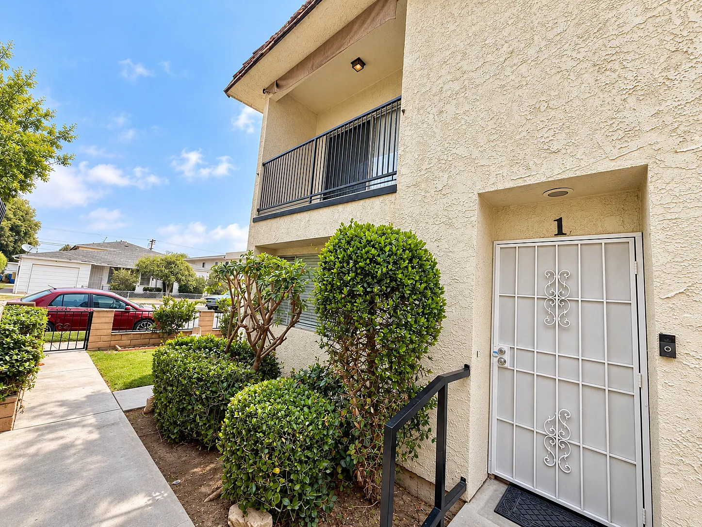 2 bed, 1.5 bath, 1200 sqft, $2,800 — Photo 2