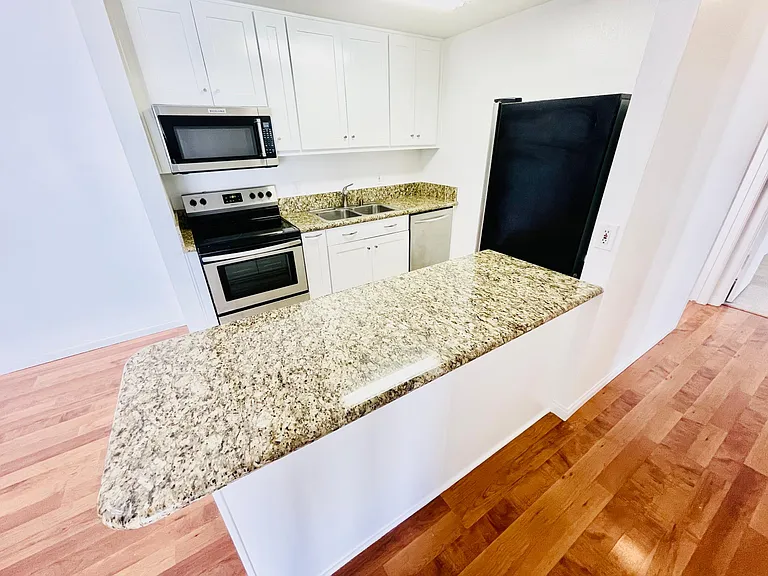 607 S Prospect Ave #301 — Photo 2