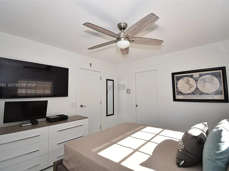710 Lake Blvd — Photo 14