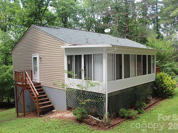 3rd image of 3505 Nelson Ln