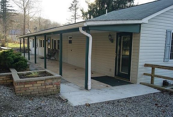 3rd image of 45 Fisher Ln