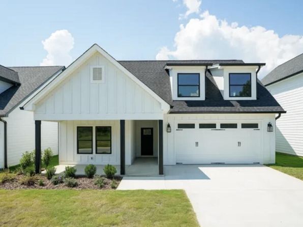 8553 Kensley Ln, Hixson, TN 37343