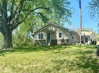 135 SE Mount Zion Rd, Saint Joseph, MO 64504